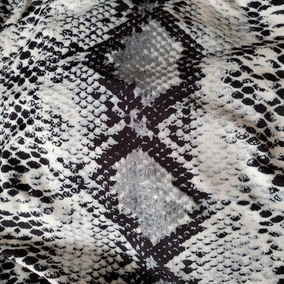 SNAKESKIN PRINT ☆ PAPER BAG WAIST ☆ MAXI SKIRT 3x - Picture 5 of 8